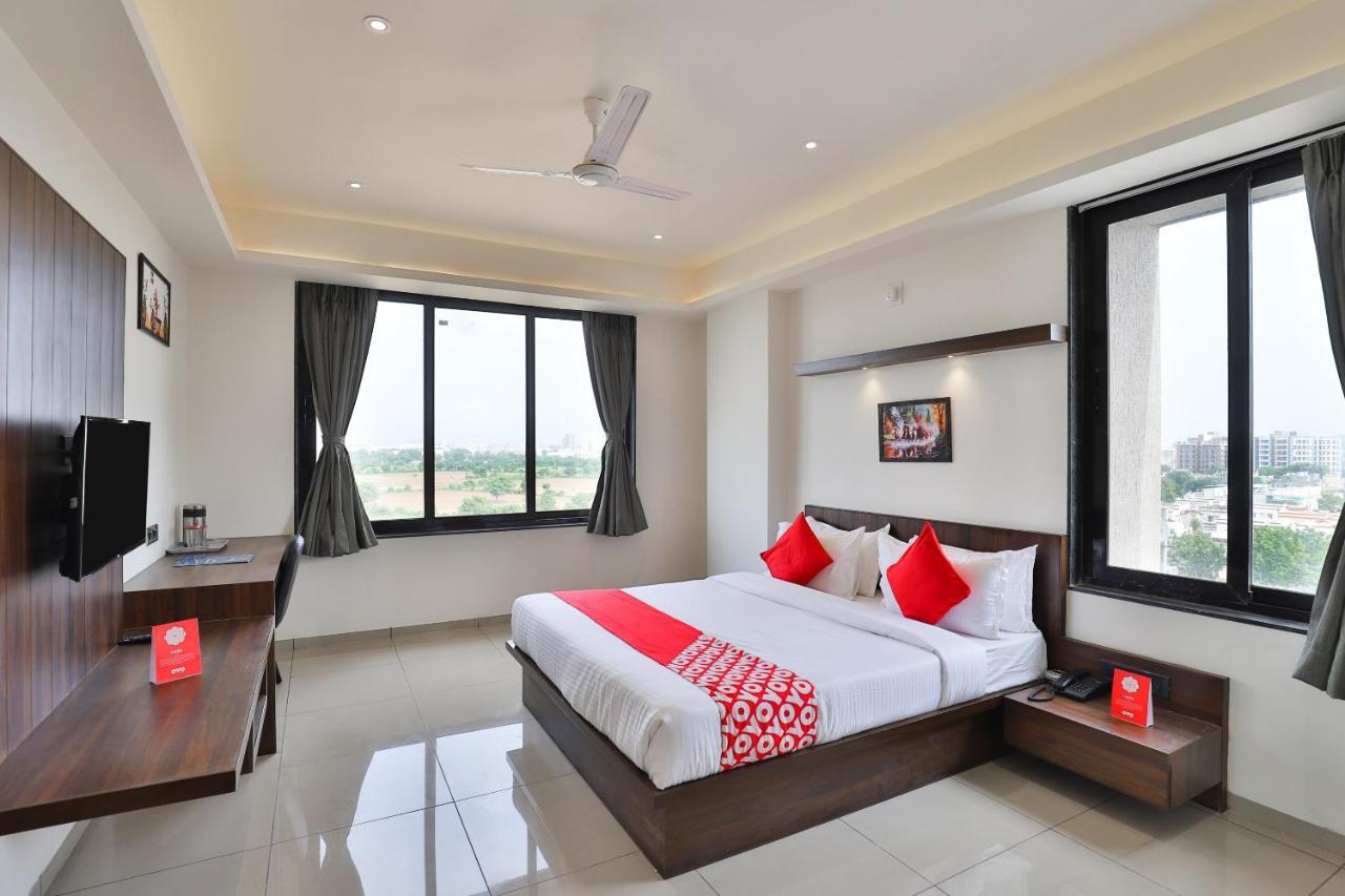 Oyo 16604 Hotel Sparsh Inn Ahmedabad Ngoại thất bức ảnh
