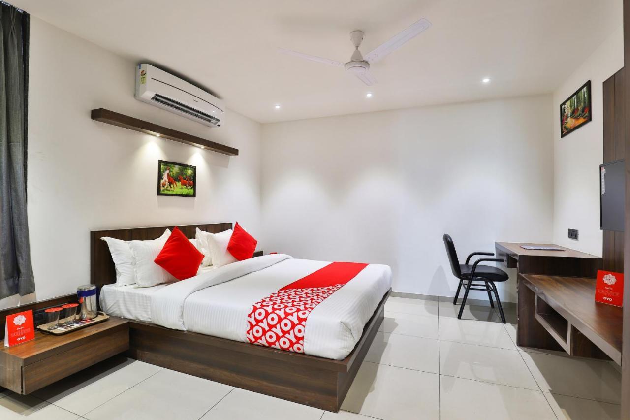 Oyo 16604 Hotel Sparsh Inn Ahmedabad Ngoại thất bức ảnh