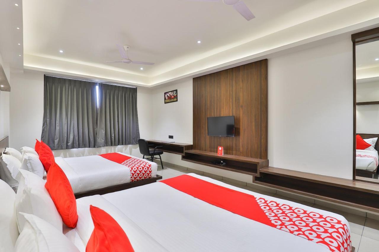 Oyo 16604 Hotel Sparsh Inn Ahmedabad Ngoại thất bức ảnh