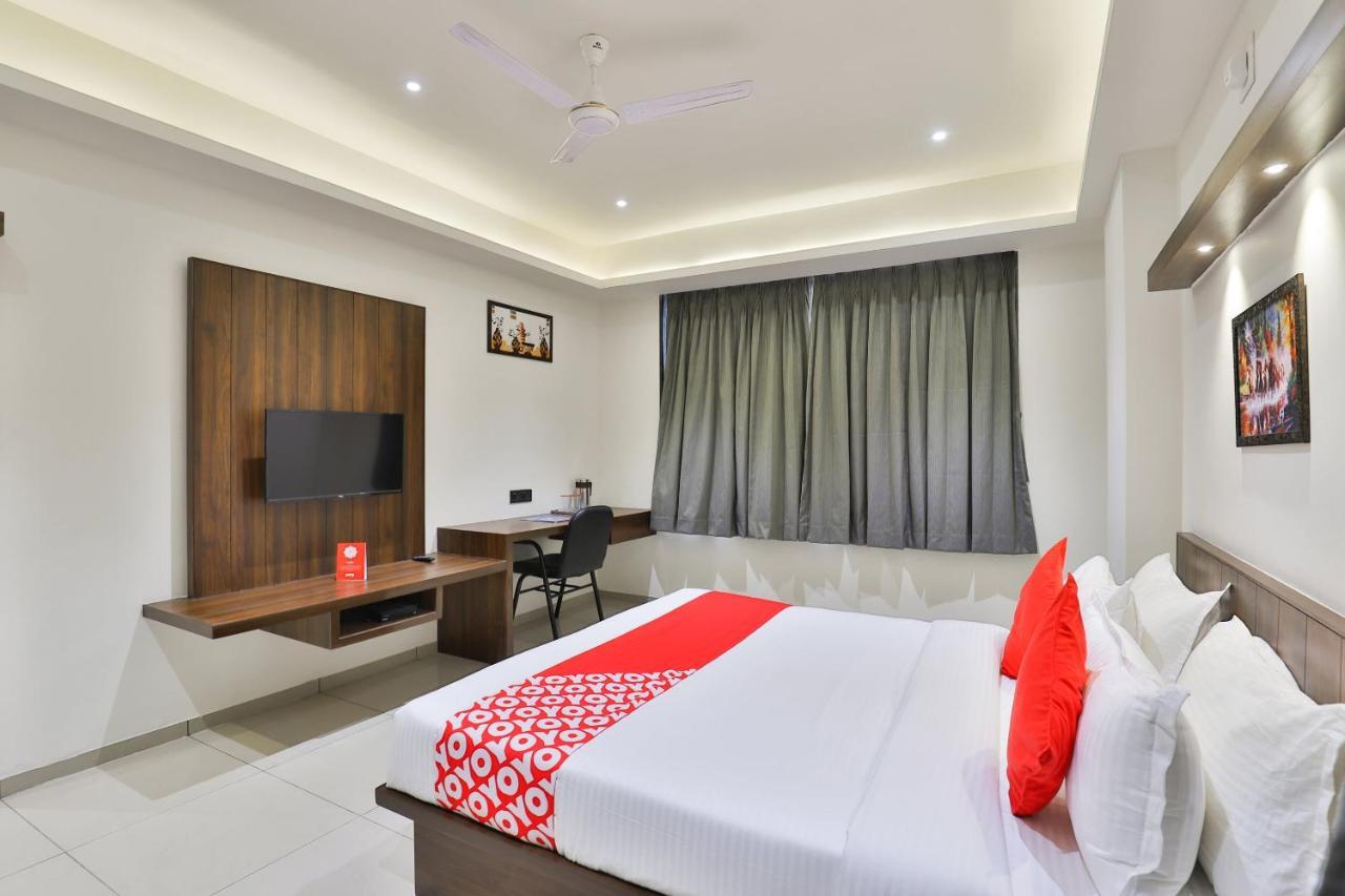 Oyo 16604 Hotel Sparsh Inn Ahmedabad Ngoại thất bức ảnh