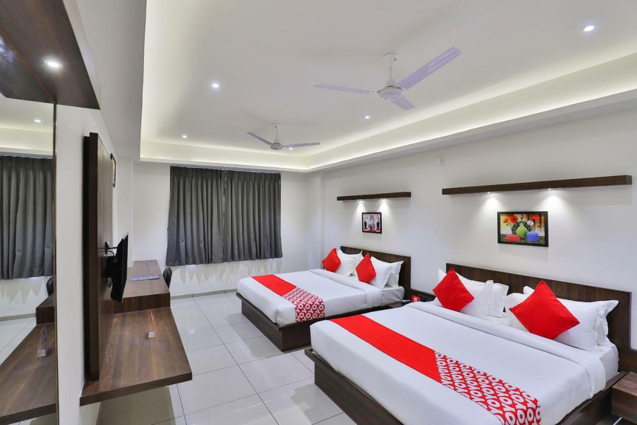 Oyo 16604 Hotel Sparsh Inn Ahmedabad Ngoại thất bức ảnh