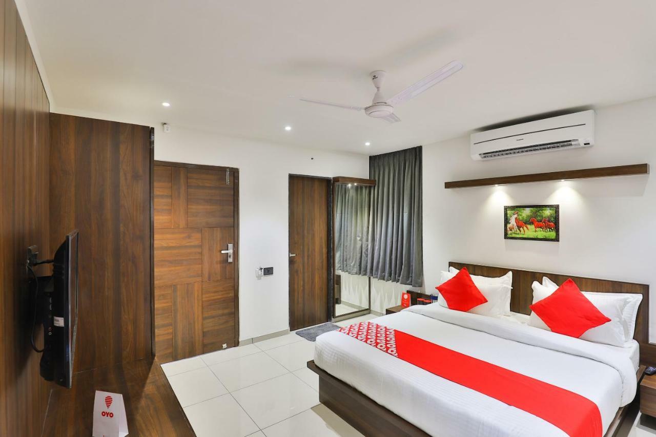 Oyo 16604 Hotel Sparsh Inn Ahmedabad Ngoại thất bức ảnh